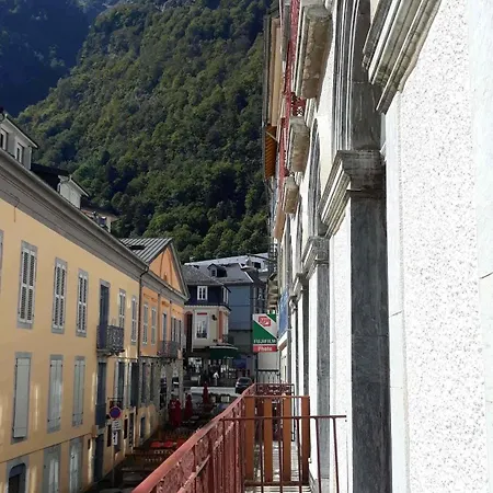 4 Personnes Plein Centre Avec Balcon Апартаменты