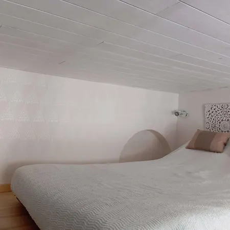 4 Personnes Plein Centre Avec Balcon Апартаменты Котре