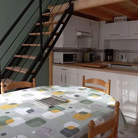 4 Personnes Plein Centre Avec Balcon