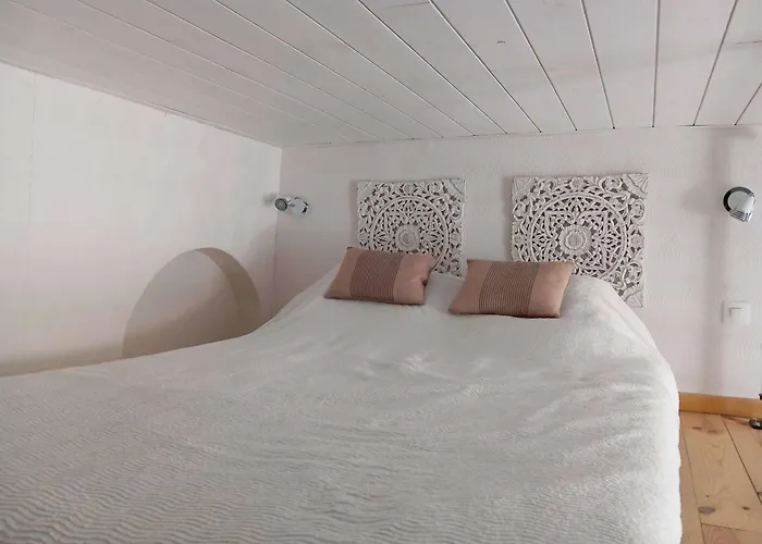 Апартаменты 4 Personnes Plein Centre Avec Balcon Котре